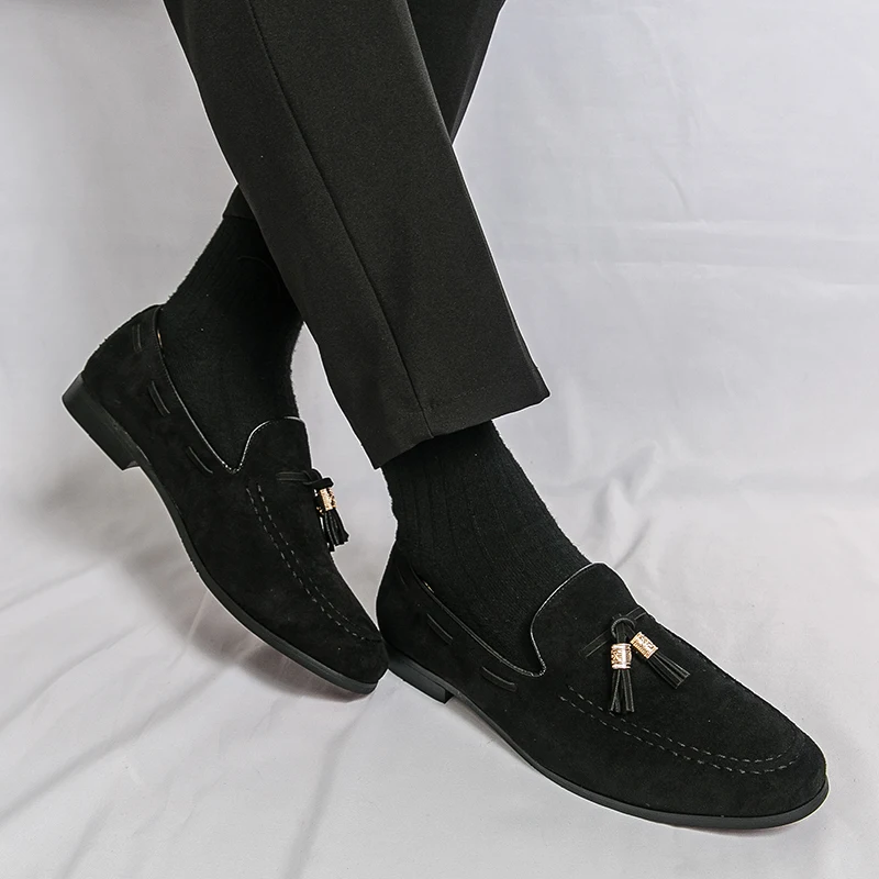 High Quality New Men's Pointed Suede Comfortable Loafers Brand Men's Fashion Banquet Business Breathable Casual Leather Shoes