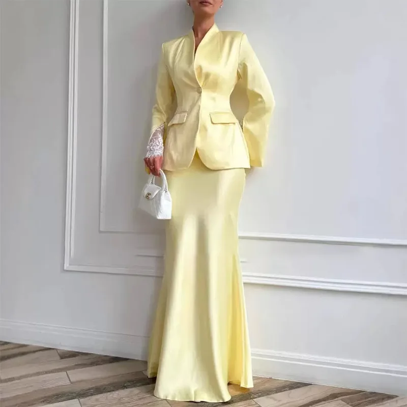 

Women's Two-Piece Set Gorgeous Socialite Style Elegant Temperament Slim Fit Slimming Long Sleeved Slit Skirt Set for Women