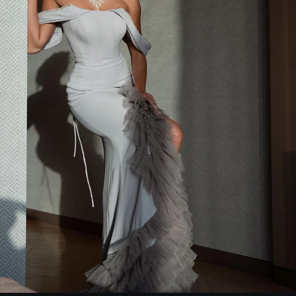 

CustomizedElegant Party Evening Dresses Woman Off the Shoulder Contrast Color Sleeveless Tulle Ruffles Side Silt Pleats Straight