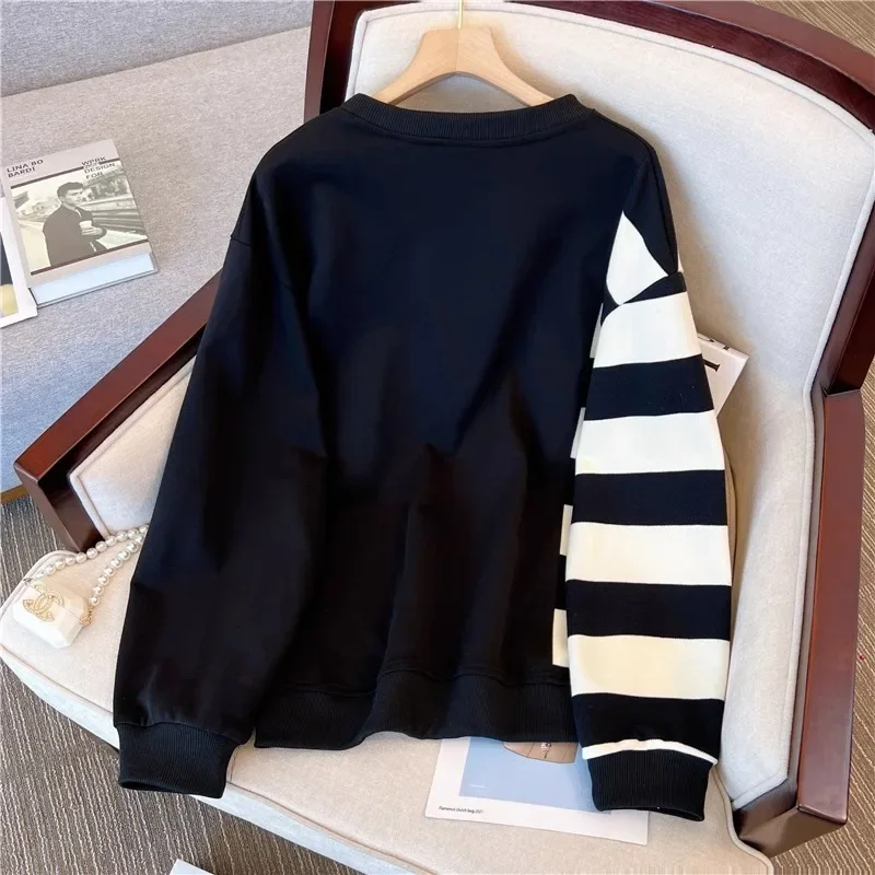 Design sense stitching striped sweater women's autumn and winter 2024 new loose round neck thin unique casual long-sleeved top