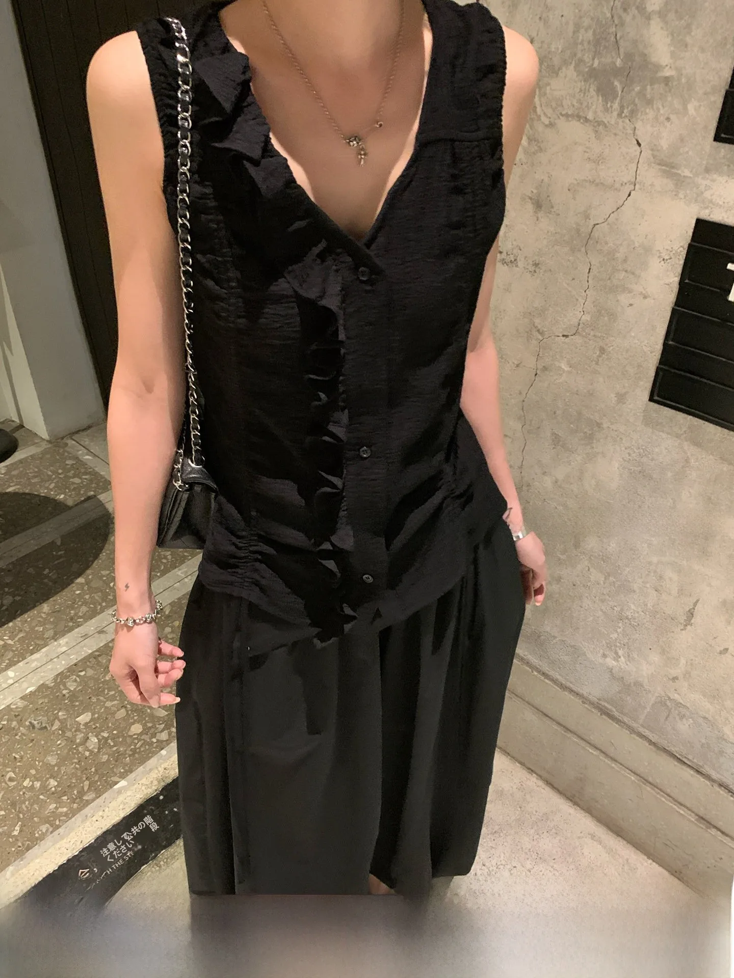 

GV Big Brother Chill Sensation Skimpy Drawstring Waist Vest Top Summer Design Leaf Gathered Waist Women's Loose Fit Vest