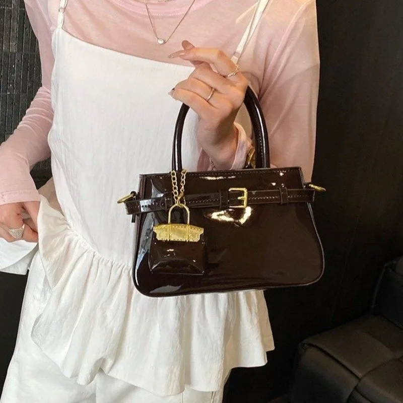 

Fashionable Diaper Bag Vintage Stylish Clutch Mini Crossbody Handbag For Ladies Messenger Purse Leather Design