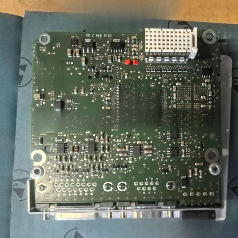 

Encoder card Communication card, built-in EMI filter Direct torque