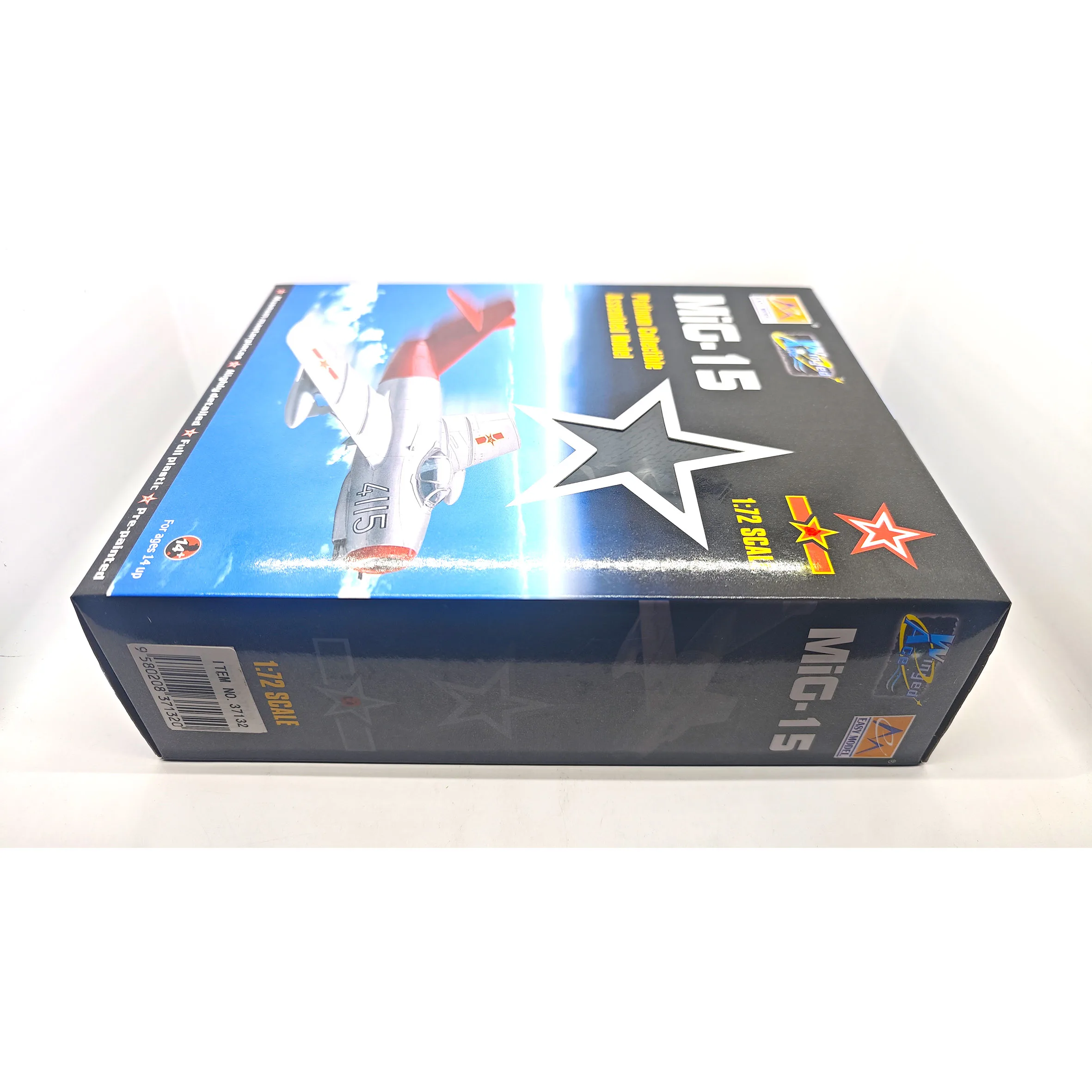 Spot 37132 1:72 Czech MIG15 fighter model static finished model (out of print)