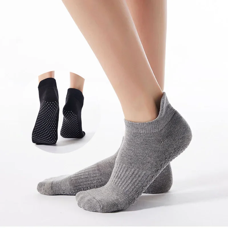 Non Slip Grip Yoga Socks Anti-Skid Slipper Barre Socks Sticky Socks for Yoga Pilates Barre Home Workout Sports