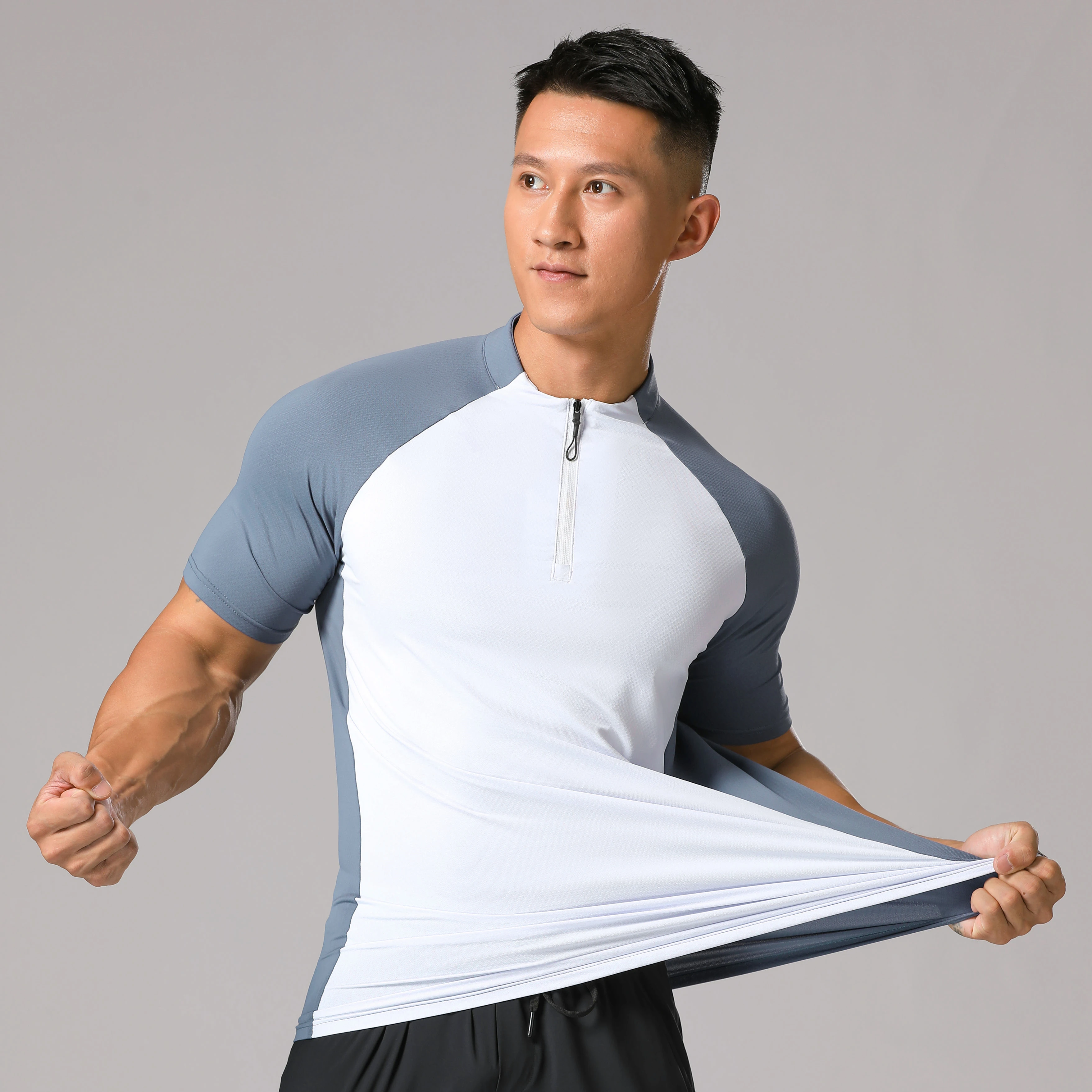 Kit sportivo da uomo Camicie da allenamento Top da corsa Felpa fresca Manica corta T-shirt con mezza zip Escursionismo Abbigliamento fitness Asciugatura rapida