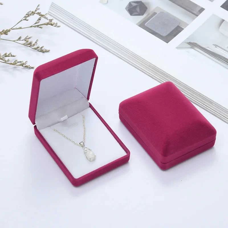 1Pcs Flannelette Necklace Box 6x7.8x3cm Rose-red/black/red /navy bule/Wine-red Gift Fashion Brooch Jewelry Packing Box