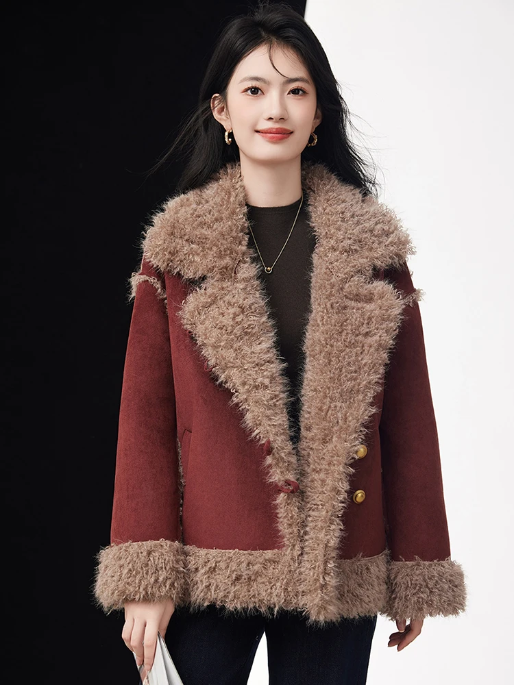 Casaco Feminino de Inverno 2024 Novo de Camurça Acolchoado com Forro de Pele, Estilo de Alta Qualidade, Moda em Algodão com Detalhes em Couro e Pelo