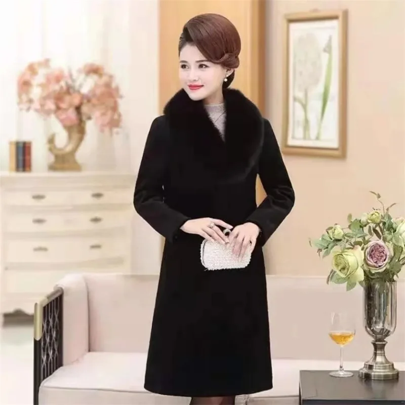 2024 Winter Plush Thick High Quality Imitation Fox Fur Collar Coat Faux Fur Coat Women\'s Mid-Long Mother Loose Wool Jackets 1025