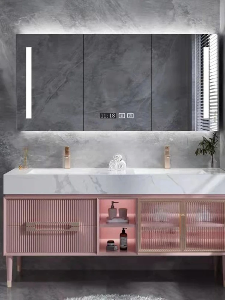 Heller, luxuriöser Badezimmerschrank aus Eichenholz, Kombination aus modernem, minimalistischem Waschbecken, wasserdichtem Waschtisch, Steinplatte, intelligenter Spiegelschrank