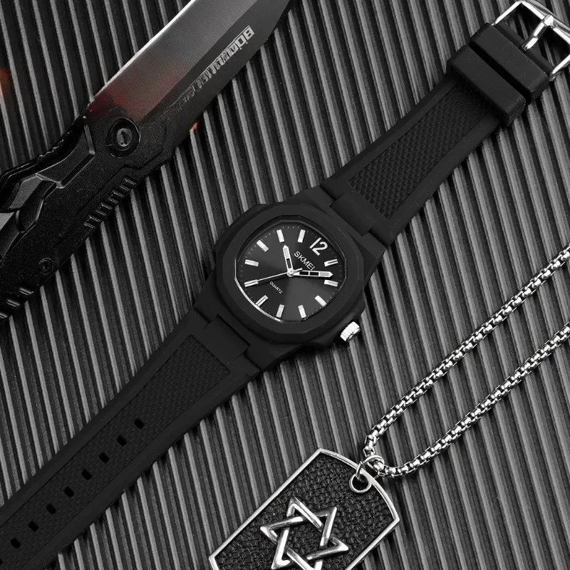 นาฬิกาข้อมือผู้ชายแฟชั่นสปอร์ต นาฬิกาควอตซ์ลำลองกันน้ำสำหรับผู้ชาย