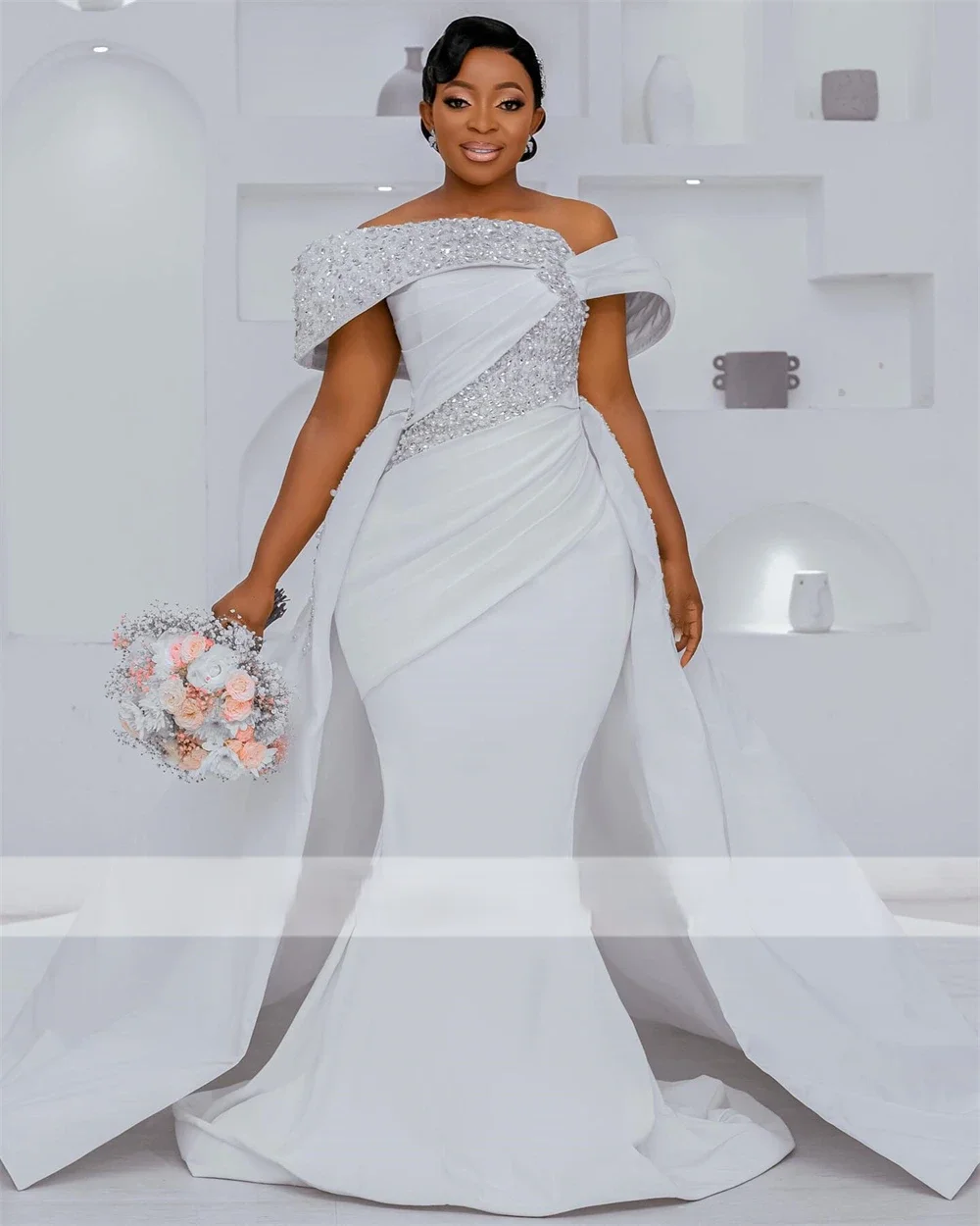 Charming Off Shoulder African Plus Size Wedding Dress Rhinestone Inlay Mermaid Wedding Dress Detachable Customizable