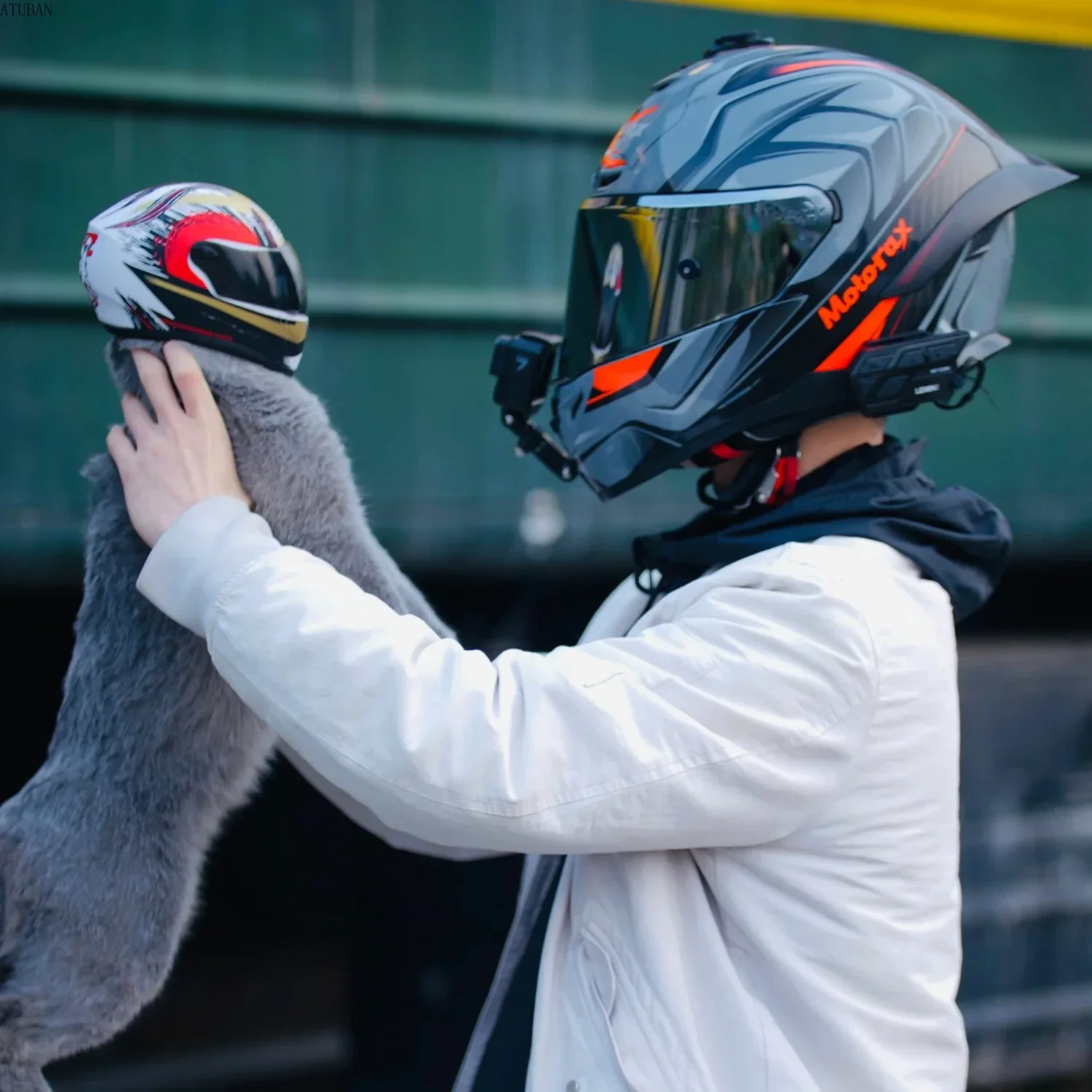 Small pet motorcycle helmet, super cool motorcycle helmet, outdoor bicycle riding cat and dog helmet, pet supplies