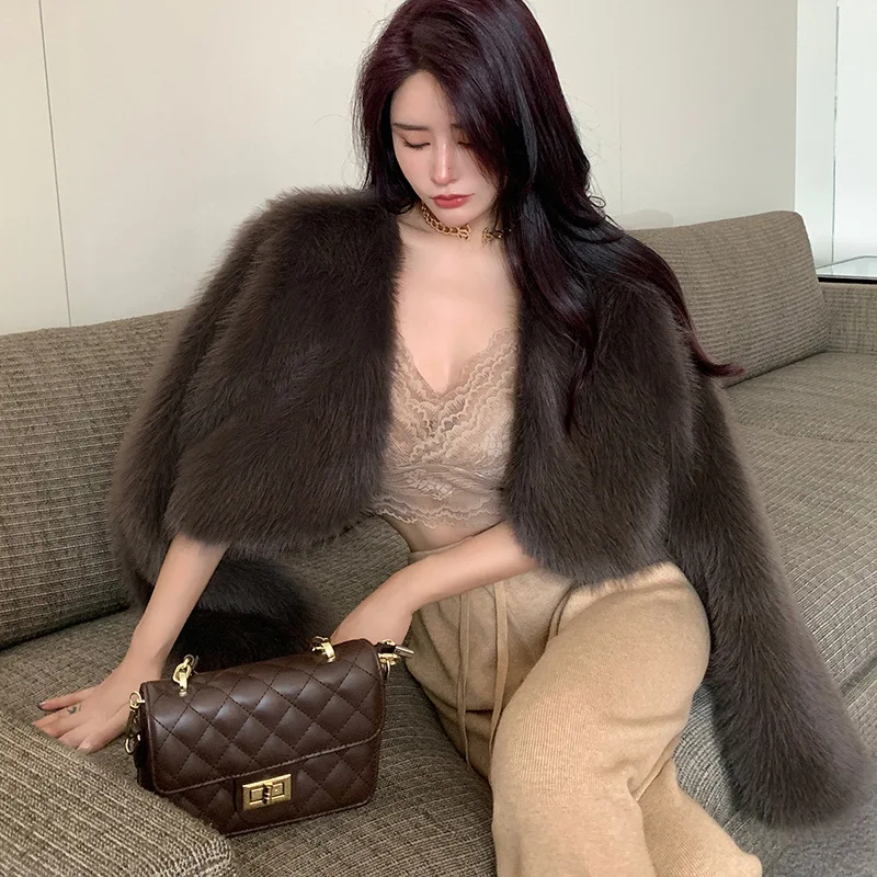 2024 Autumn Winter Fashion Women Faux Fur Coat Long Sleeve Design Cute Caterpillar Shape Hot Selling Faux Fur Jackets for Girls