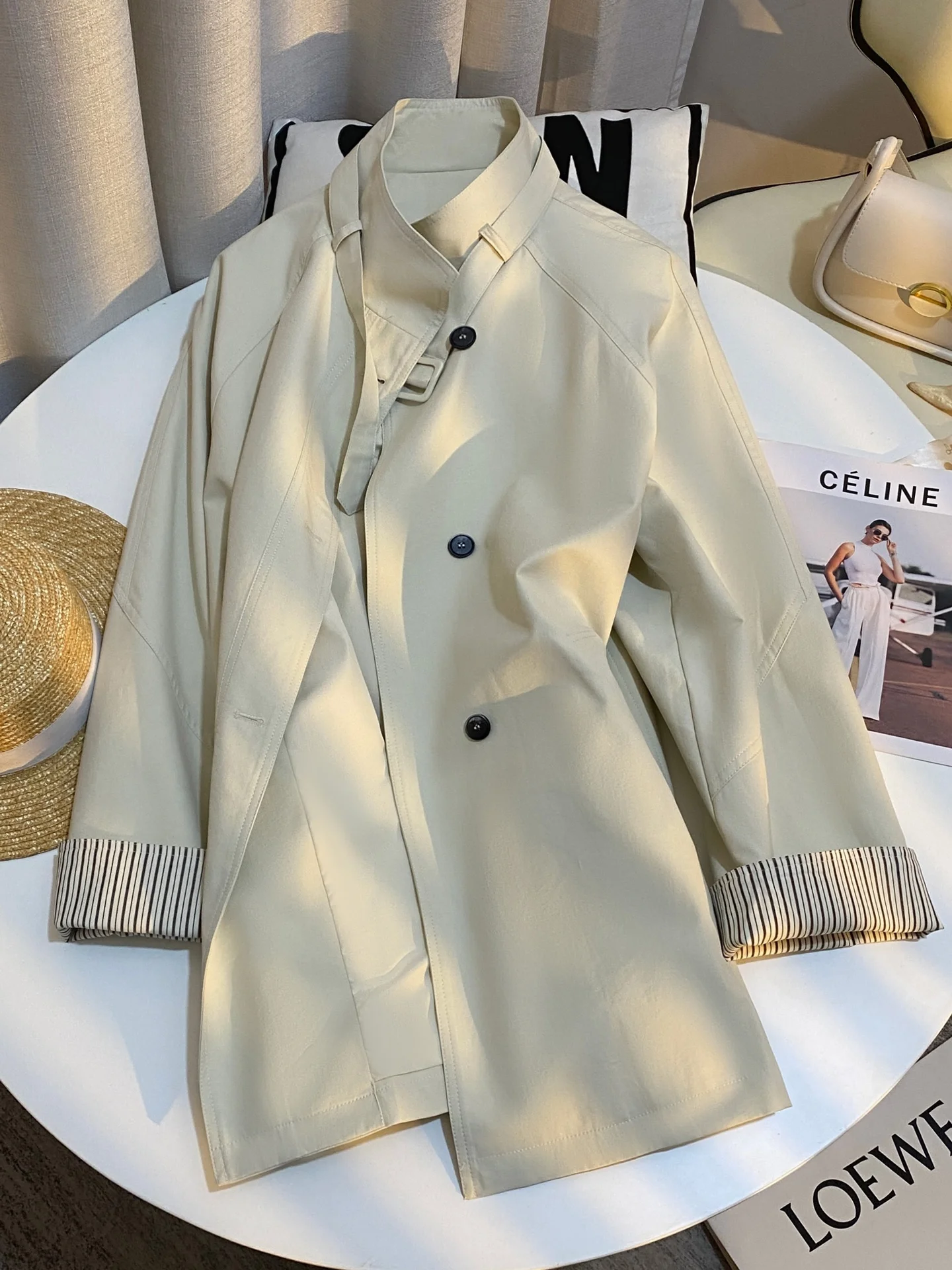 

Beige Plaid Splicing Women's Windbreaker Coat Spring 2026 Slimming Long Sle Casual Straight Tube Patterned Single Button