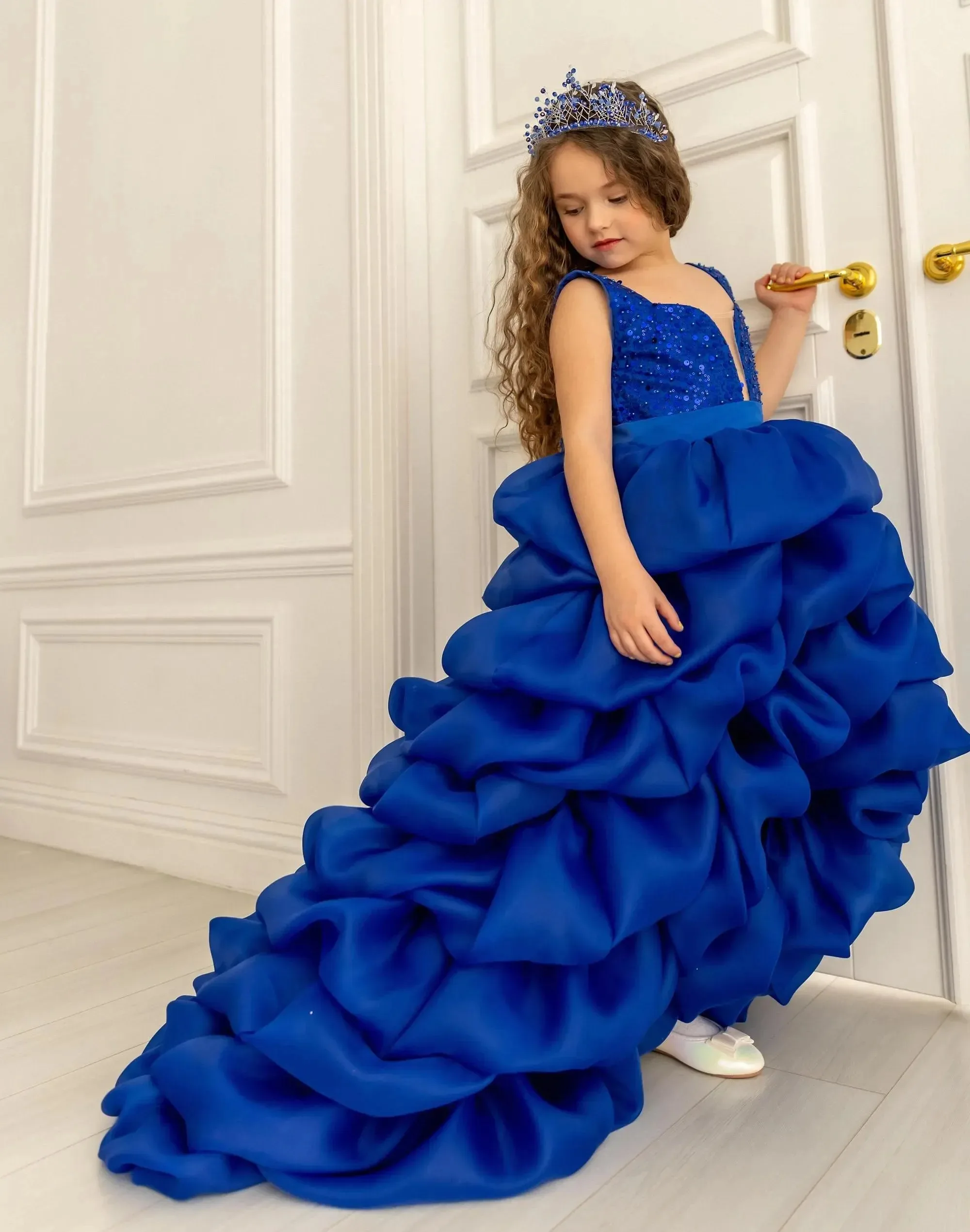 Maßgefertigtes Großhandels-Blumenmädchenkleid, Neues Langarm-Kleid aus mattem Satin, A-Linie mit Schleppe, Abendkleid für Erstkommunion, Hochzeit, Party, Prinzessinnenkleid – Detail 6