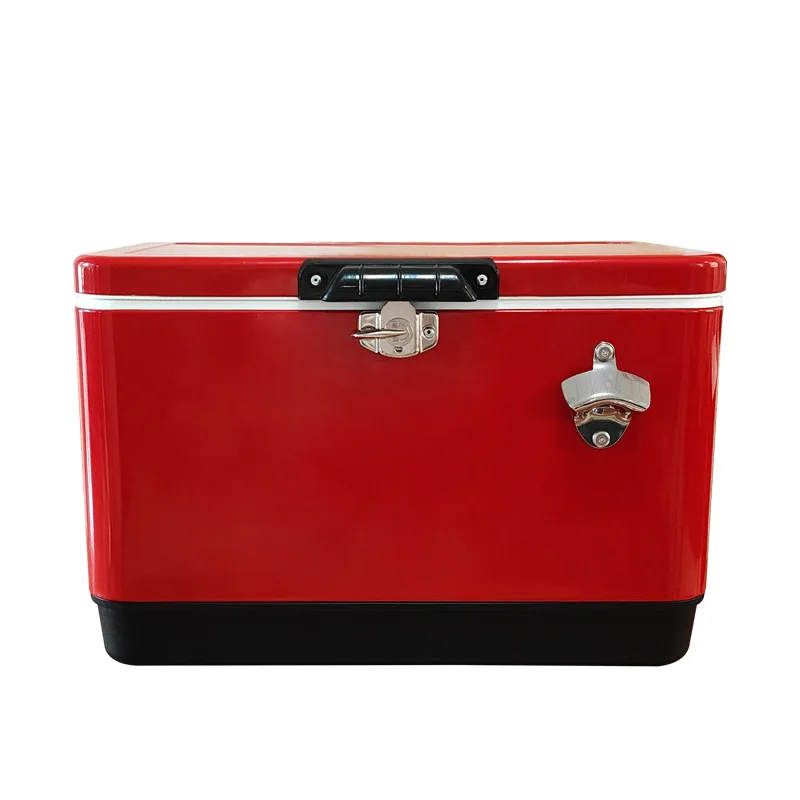 

Vintage trend incubator: 30L metal ice bucket to create the retro aesthetic focus of the courtyard balcony