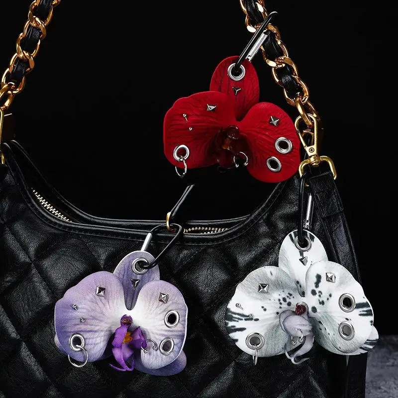 New Creative Exquisite Phalaenopsis Orchid Keychain Sweet Simulation Flower Pendant Key Ring Backpack Hangings Decoration Gifts