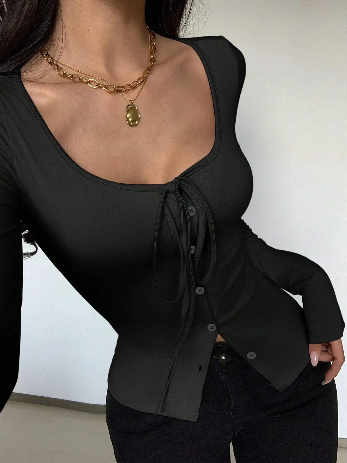 Heiße Mode, für alle Jahreszeiten, vielseitige, trendige Damen-Strickjacke mit langen Ärmeln und schlichten Knopfdetails. – Detail 15