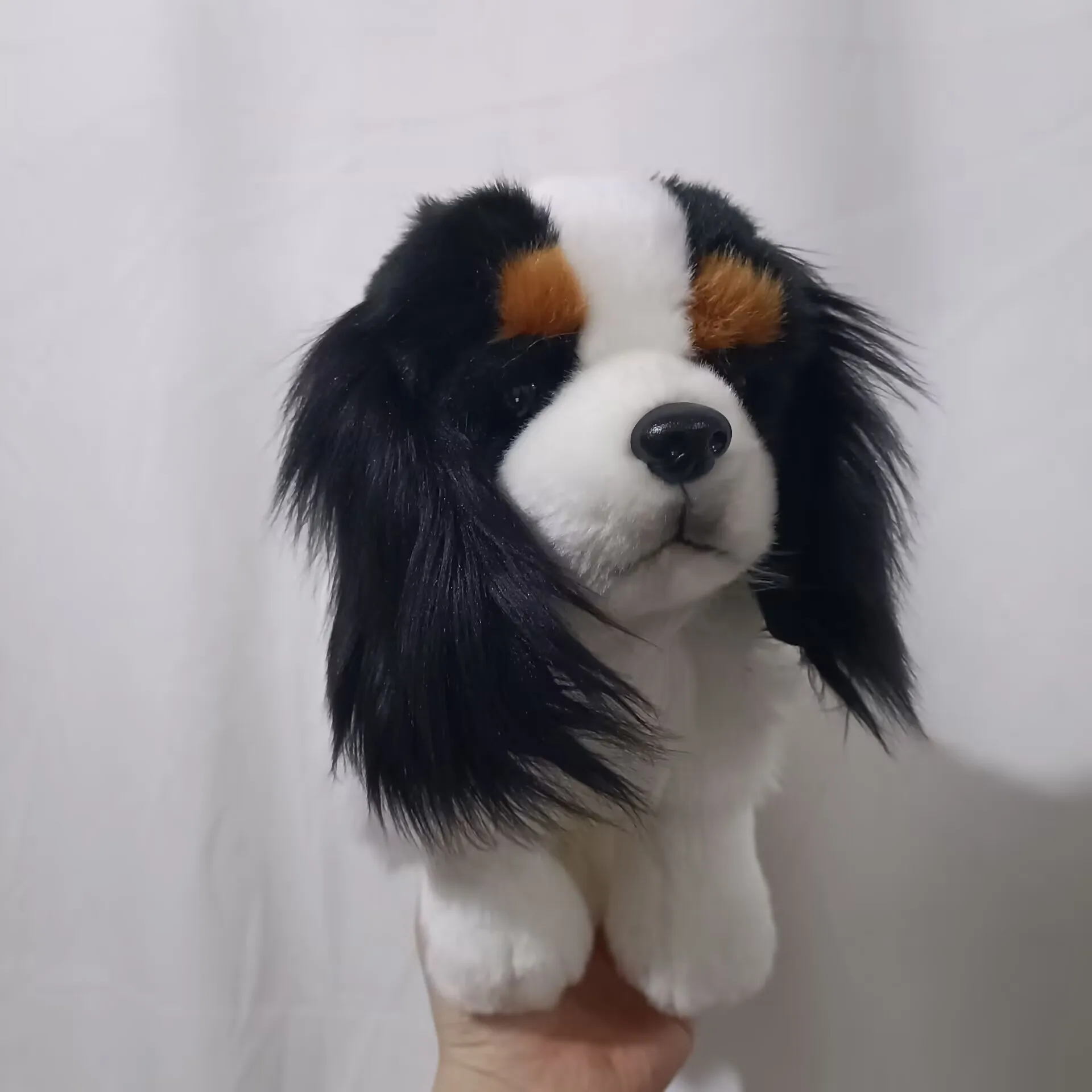リアルなキングエドワードスパニエル犬のぬいぐるみ、柔らかい