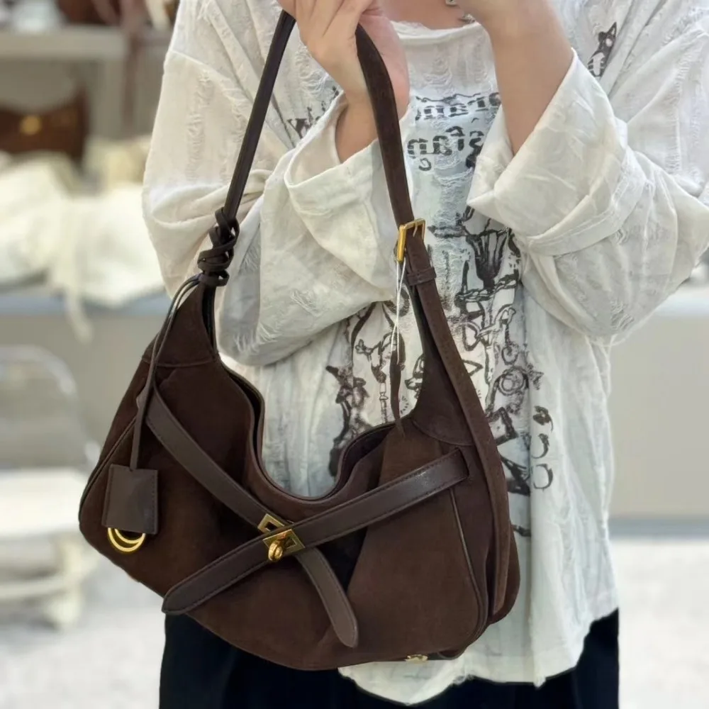

2025 Autumn Winter Retro Lock Frosted Cowhide Shoulder Bag Genuine Leather Women's Bag High-end Underarm Bag Casual Versatile.