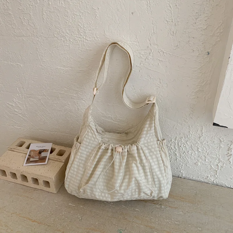 Koreanische Nylon Schulter Tasche Mode Einfache Plaid Zipper Tote Tasche Kordelzug Plissee Wolke Tasche Neue Pendler Umhängetasche Umhängetasche – Detail 14