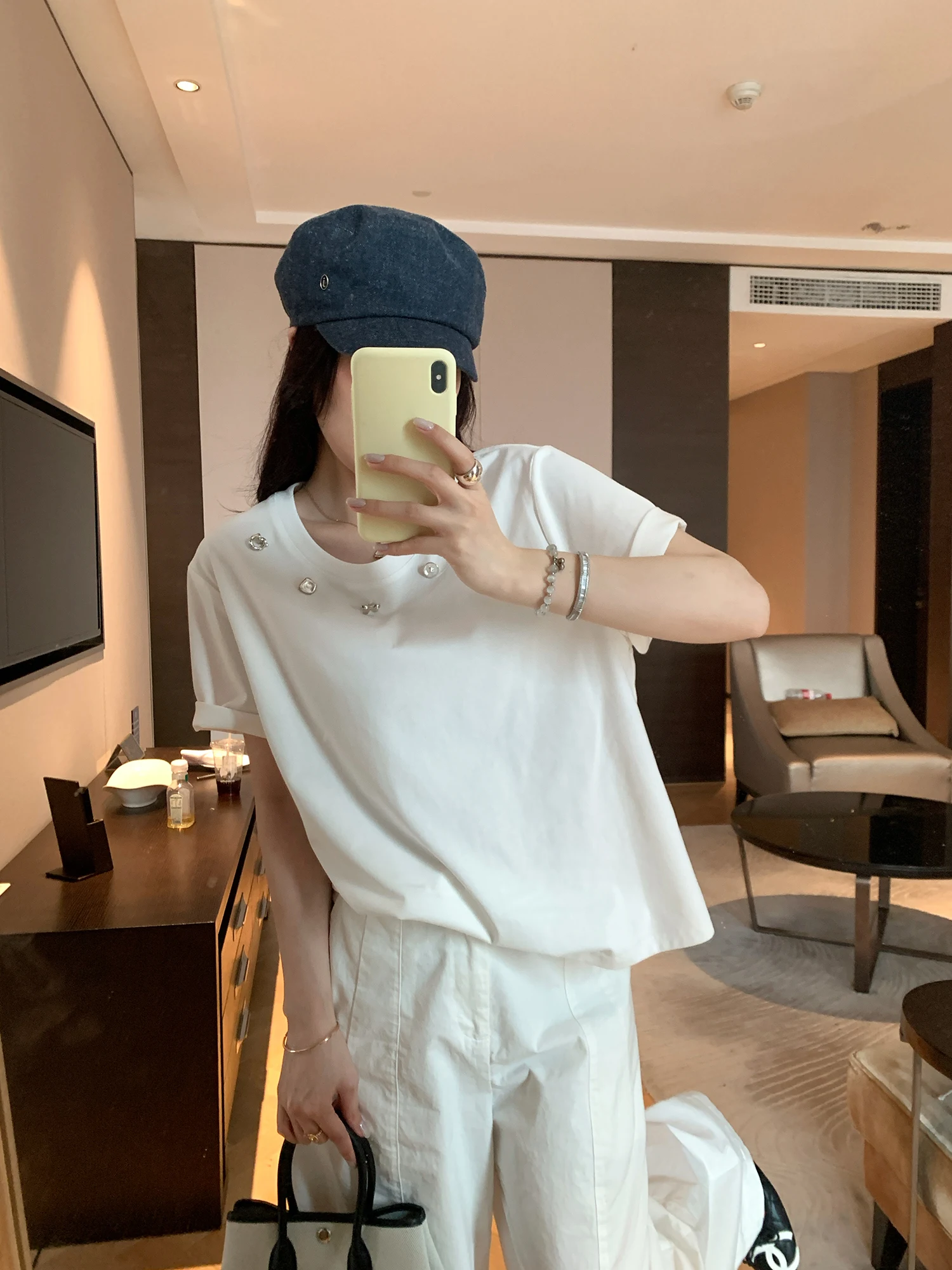 

NAZ Casual Style Cotton T-Shirt Spring Summer Ice Clear Elegant Design Irregular Button round Neck Short Sleeve Women's Top