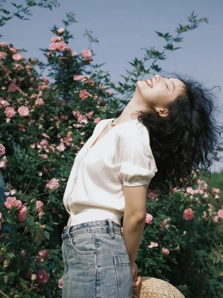 Korean Sle Sweet Personali V-Ne Bubble Sve Knitted Sweater Women Summer Faionable Slimming Thin Ice Silk Open Card...