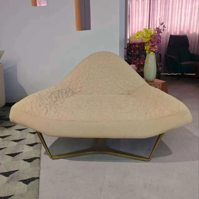 

Italian light luxury sofa recliner designer home triangular chair luxury villa living room starfish chair armrest single chair