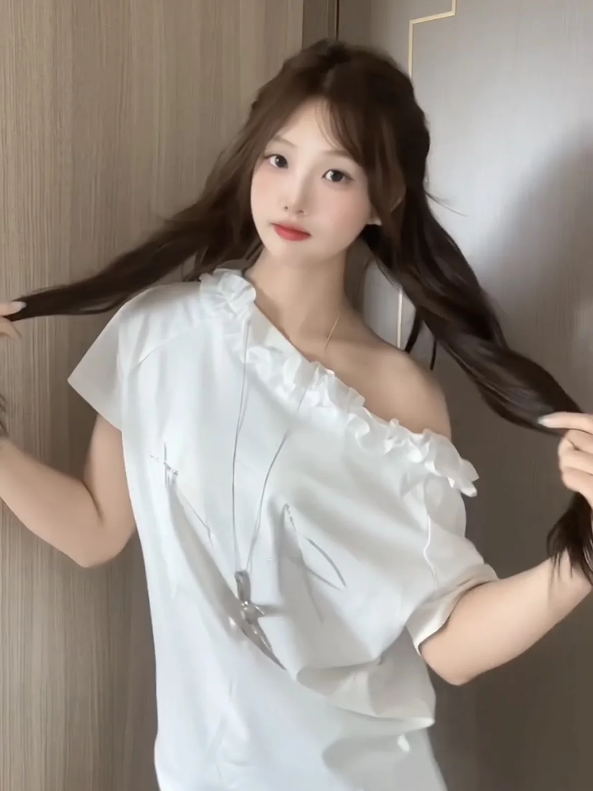 Koreaanse losse T-shirt voor dames, zomerdesign, houten print, casual top, zoet en pittig, casual stijl.