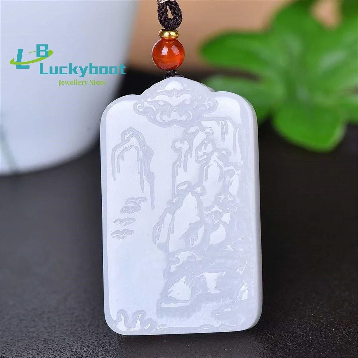 

Natural Gold Baiyu Mountain Brand Pendant is Simple and Generous Fashionable Exquisite and Versatile for Men and Women