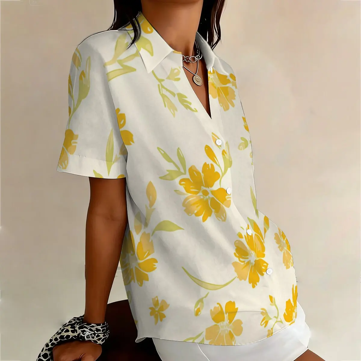Plus-size women's elegant floral print short-sleeved shirt, mature and sophisticated style, suitable for commuting image 3