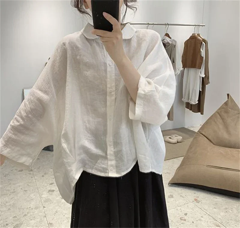 Cotton And linen Women's Shirt Summer New Three-quarter Sleeve Bat sleeved Loose oversized slimming Doll Collar Blouse Lady