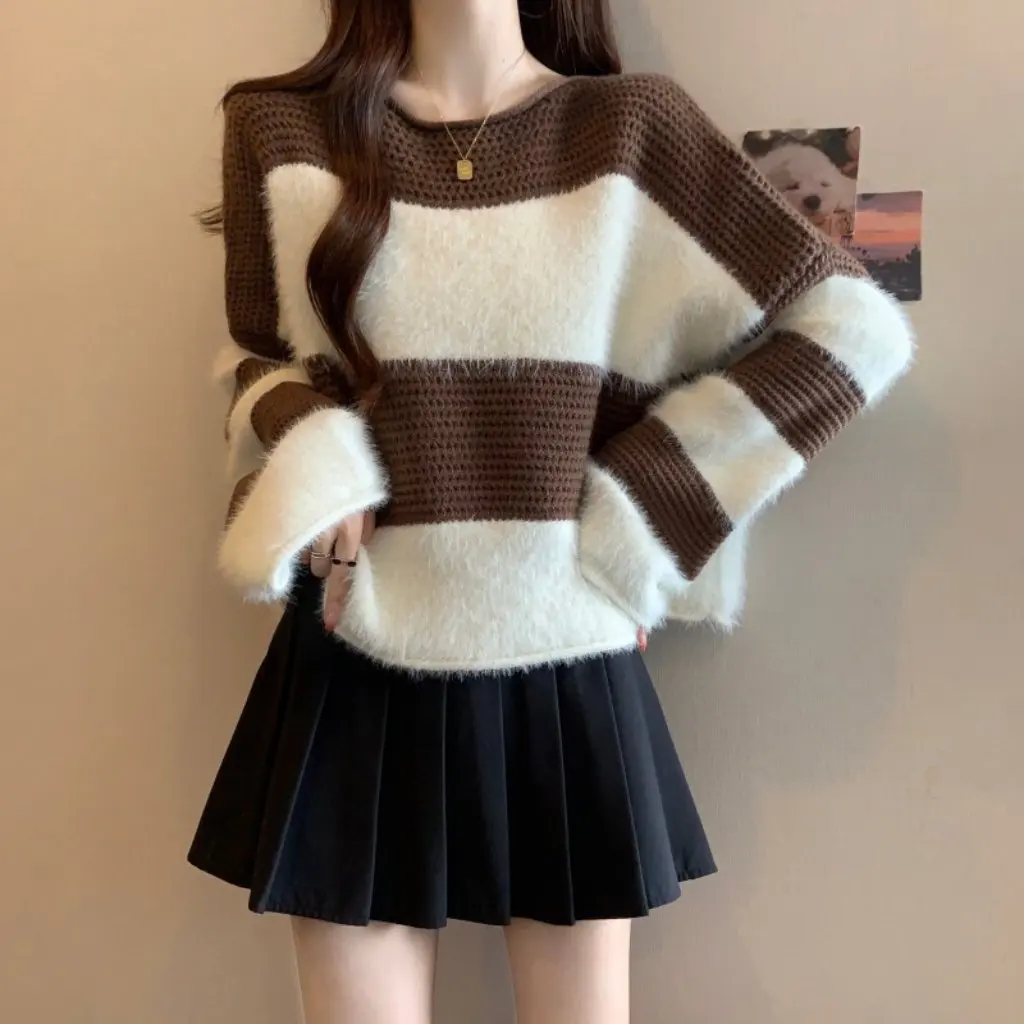 

Большой размер, норковый бархатный тонкий свитер с круглым вырезом для полных девочек, осенне-зимний пуловер с вышивкой, закрывающий живот, свободный стиль