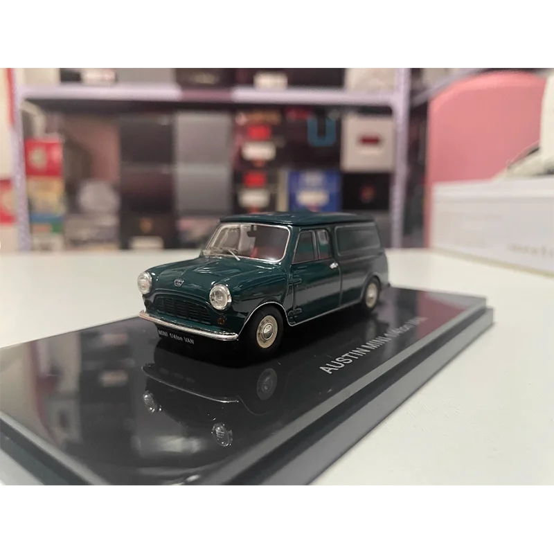 Diecast 1:43 Scale EBBRO Austin Mini 1/4ton Van Clubman Simulation Alloy Car Model Static Souvenir Display Collection Decoration