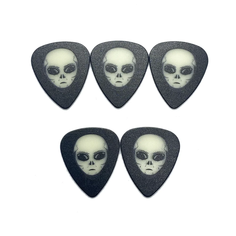 5pcs 0.71mm Luminous Guitar Picks Rock Alien Luminous Plectrum Celluloid Acoustic Electric Guitar Mediator Accessories