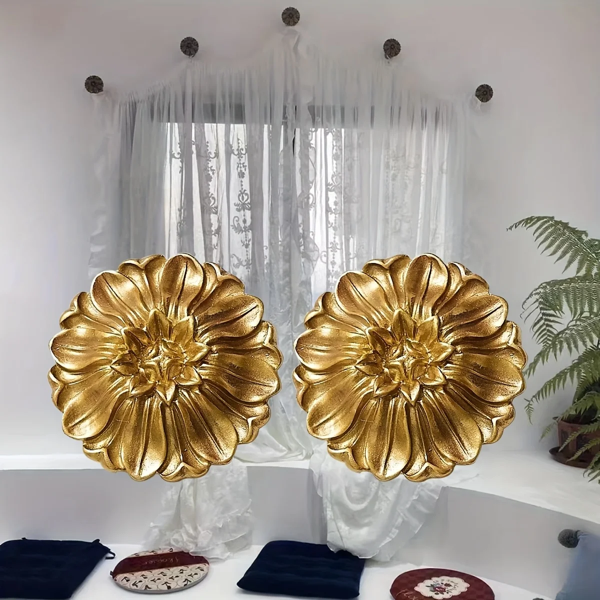 2Pcs Golden Romantic Floral Curtain Wall Hooks, Dome Door Curtain Decorative Hooks, Vintage Resin Door Curtain Decor