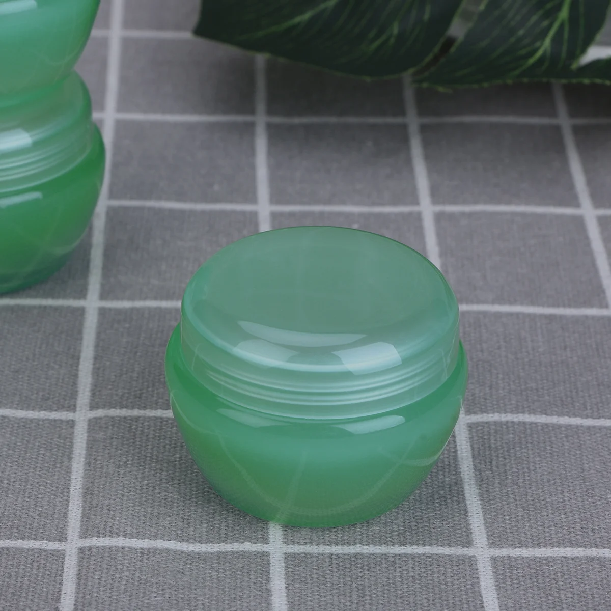

12pcs 30G Mushroom Shape Cream Bottle Sift Proof Packaging Container For Eyeshadow Ointment Travel Essential Empty Jar Green
