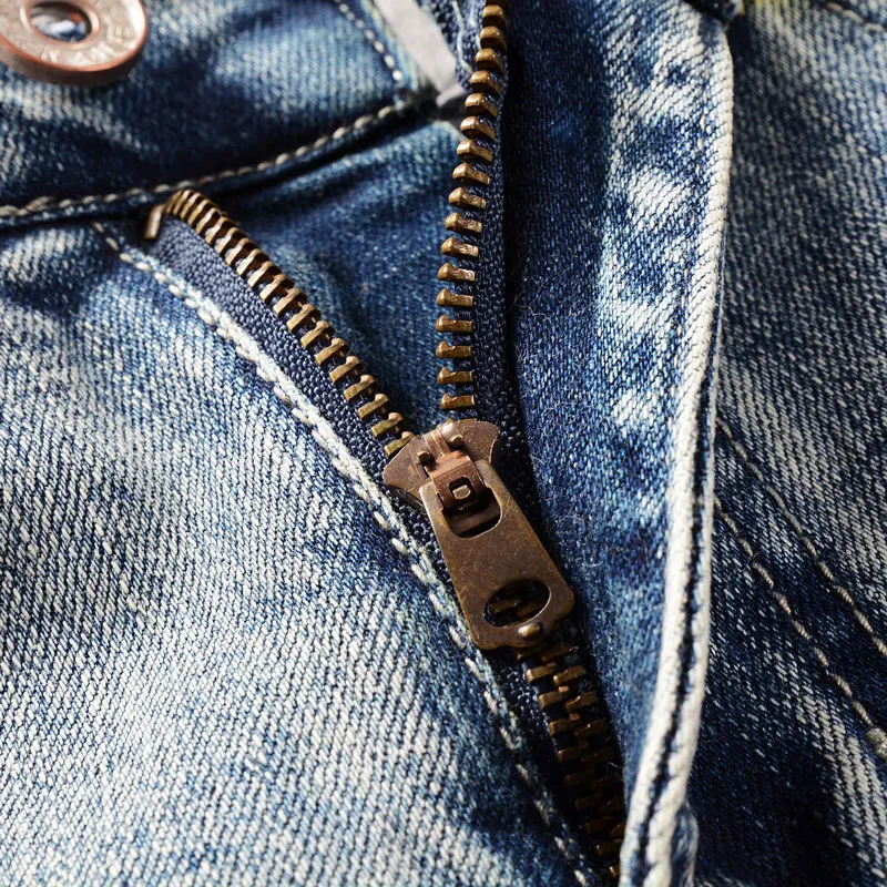 Fashion Vintage Men Jeans Retro Washed Light Blue Elastic Stretch Slim Ripped Jeans Embroidery Designer Patched Denim Pants Men