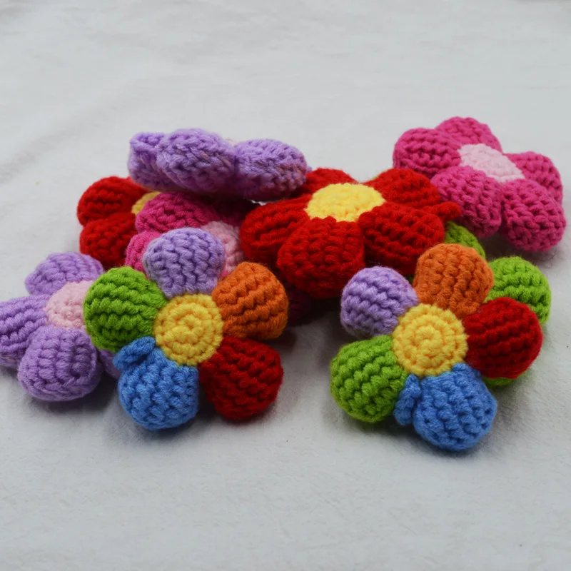 Groothandel handgemaakte gehaakte pop pluche knuffel kleine rode bloem hanger haaknaald handgemaakte garen weven Afghaanse bloem