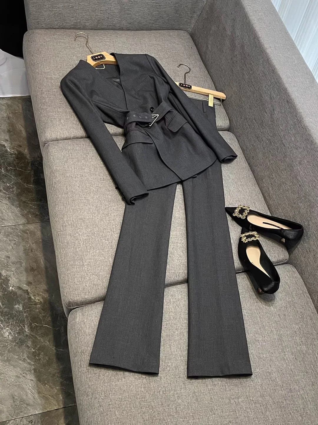 

Новый зимний шерстяной облегающий костюм Sle Profional с брюками с завязками на талии и лацканами, женские Faion X43