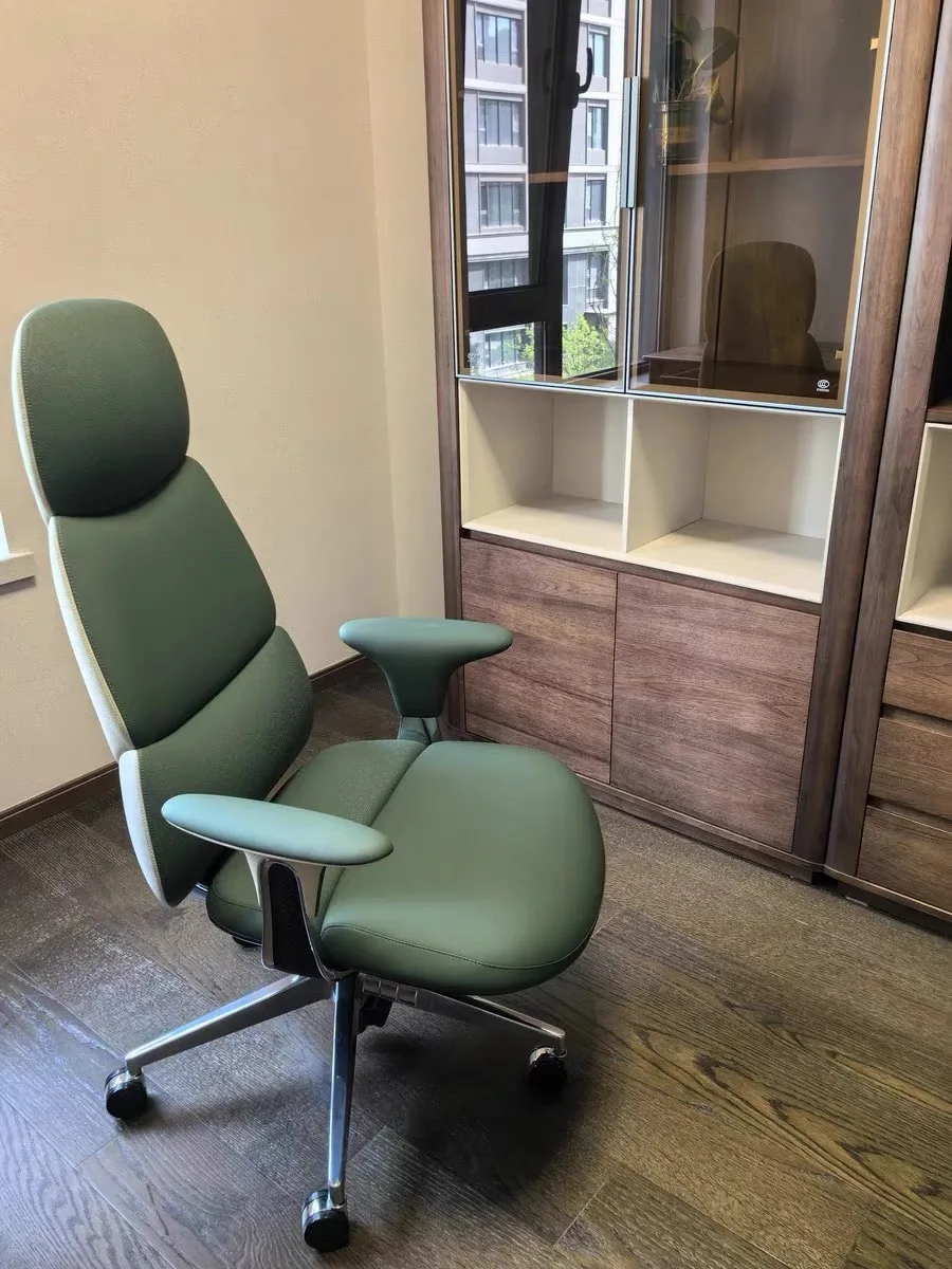 Light luxury boss chair office chair seat swivel  computer sedentary back