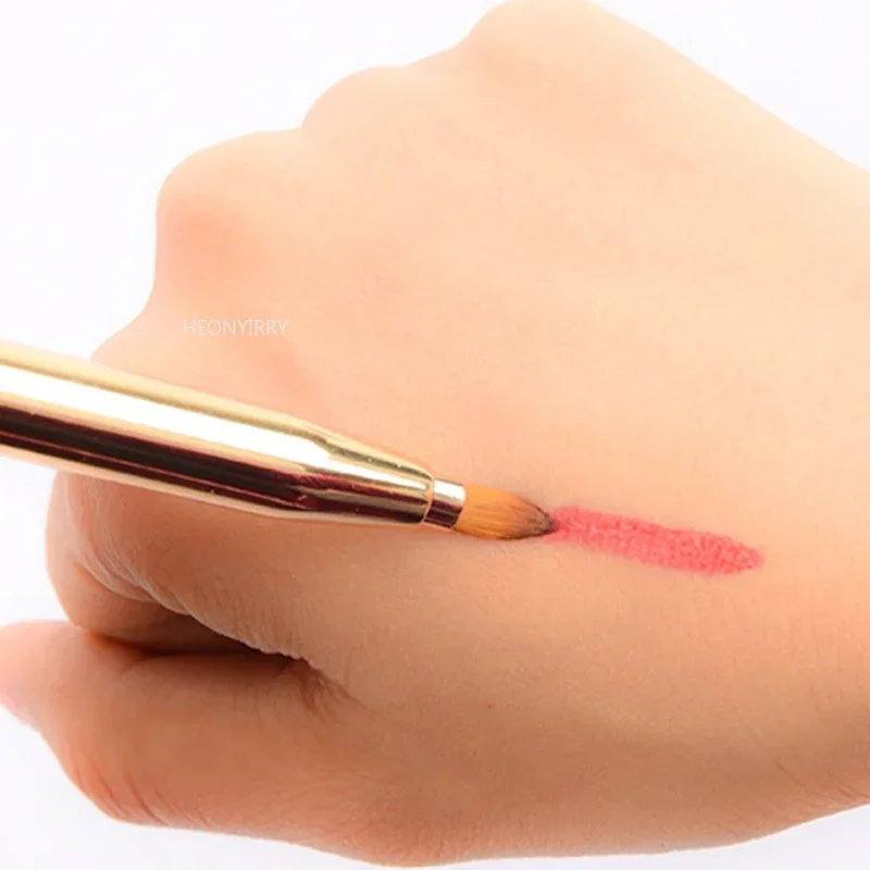 Pinceau de maquillage rétractable pour lèvres, rouge à lèvres, brillant à lèvres, télescopique, double usage, fard à paupières, outils de beauté avec capuchon de protection