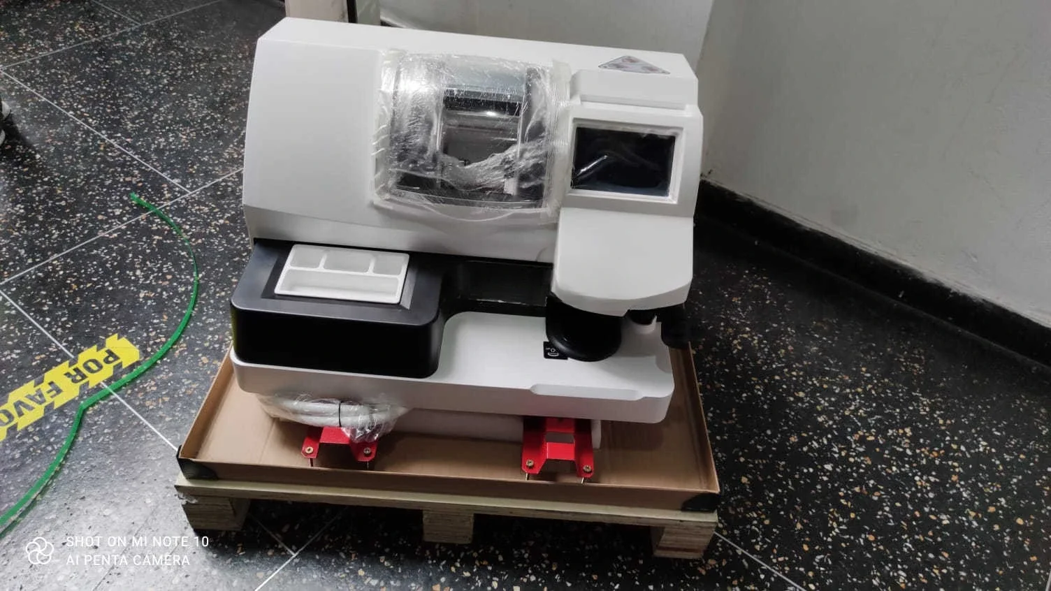 # L For Glasses Wor…