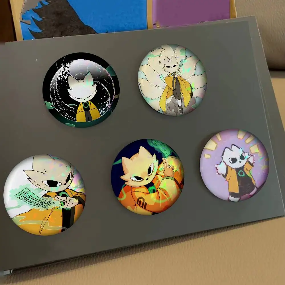 Niedliche Yi The Fox Nine Sols Katzen-Pins aus der Cute-Serie, lustige Anstecknadeln, interessante Cartoon-Tier-Broschen, Rucksack- und Kleidungszubehör, Geschenk-Accessoire