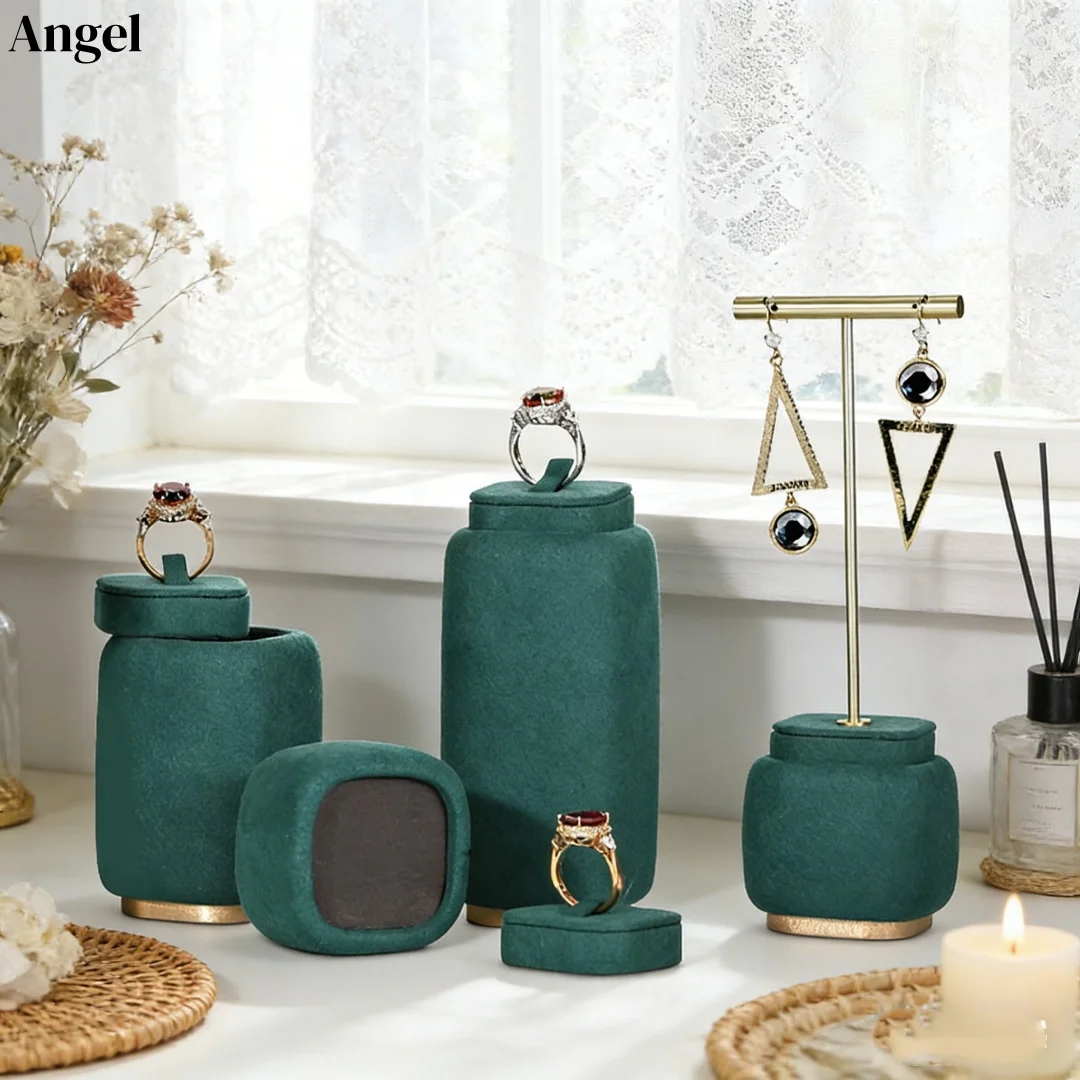 

Green Microfiber Jewelry Display Stand, Premium Velvet-Like Necklace Ring & Bracelet Holder for Window Showcase