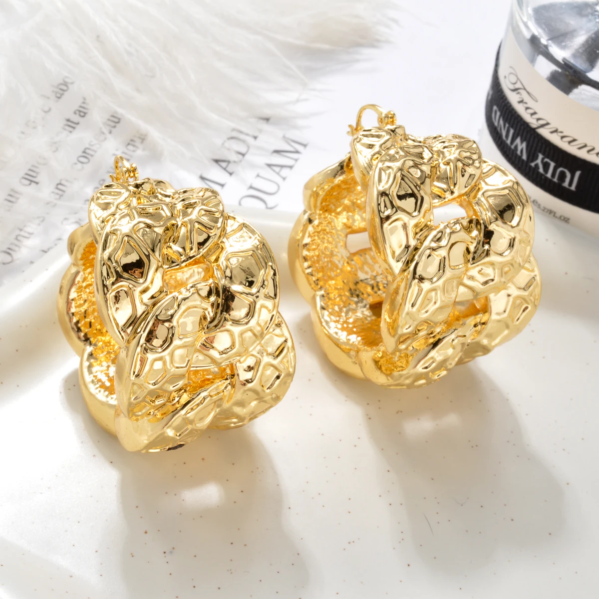 Dubai 18k Gold-Plated Women's Ear Loops With Irregular Texture Design Rock and Hip-hop Party Jewelry Accessories Gifts
