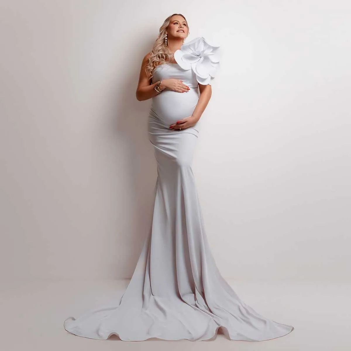 Elegant White Merma…