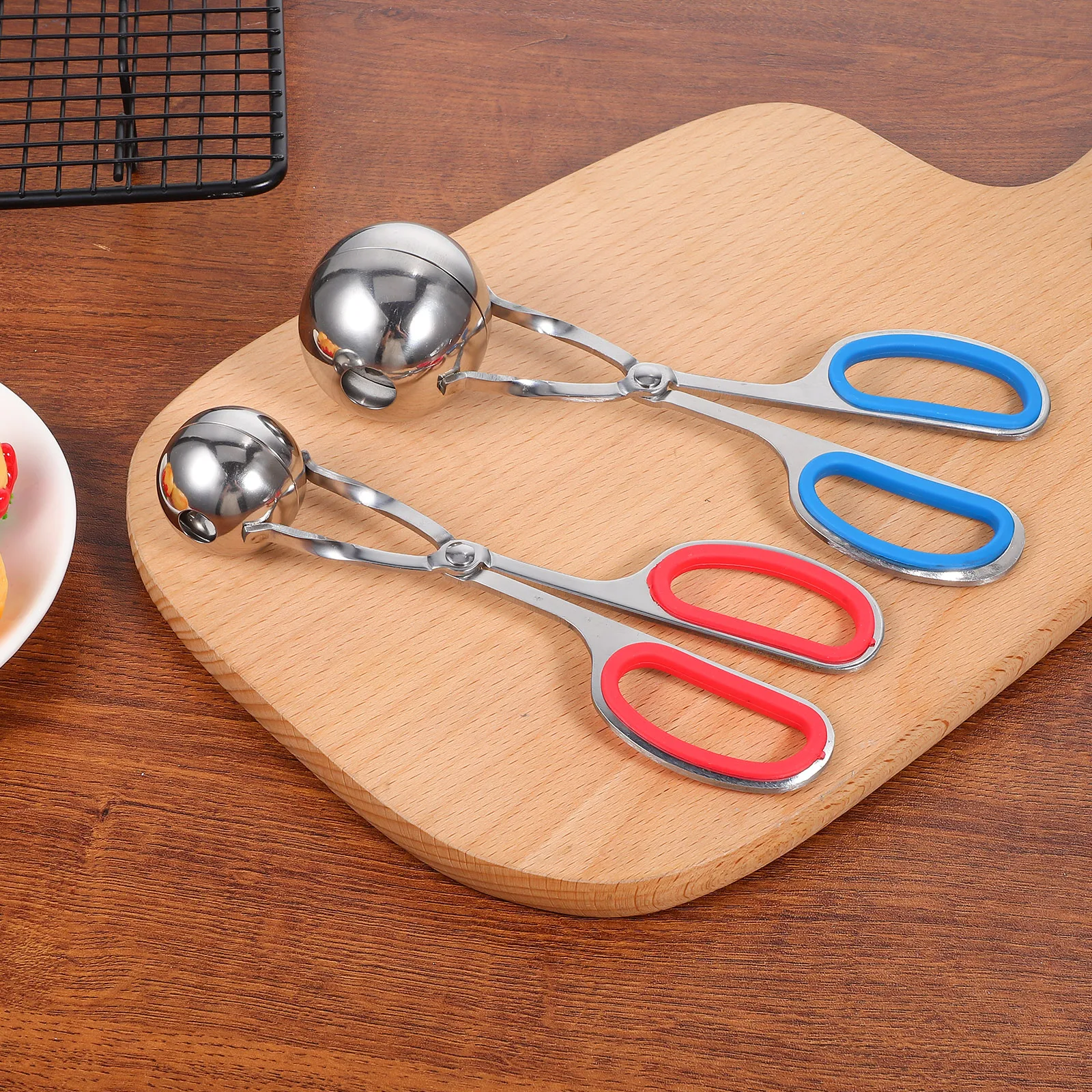

2 pcs Stainless Meatball Tongs Non Stick Kitchen Gadget Meatball Maker Scoop Shaper Meat Ball Clip Fish Ball Tool
