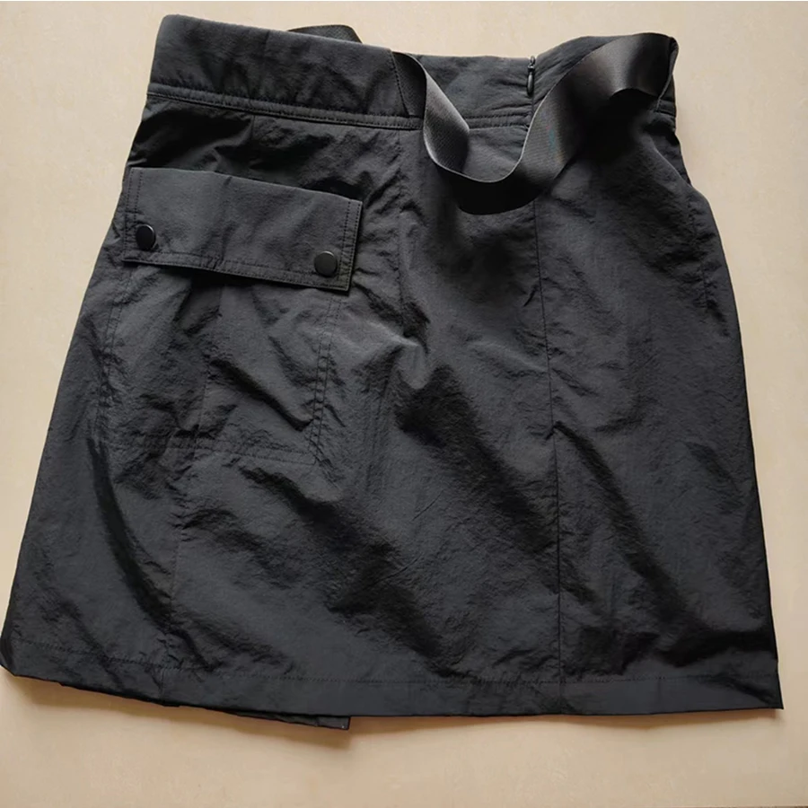 Damen High-Waist A-Linien-Shortsrock mit verstellbarem Gürtel, Seitentaschen & Schlitz am Saum – Schwarzes, vielseitiges Outfit für die legere Bürodame – Detail 19